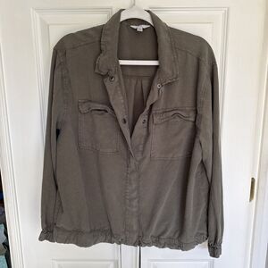 Time And Tru Lightweight Top Or Jacket Size Large Snap Button Up Army Green Soft